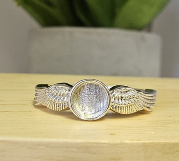 Angel Wing Round Ring