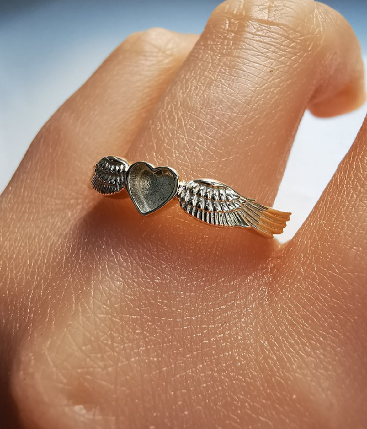 9k Solid Gold Angel Wing Ring (Heart)