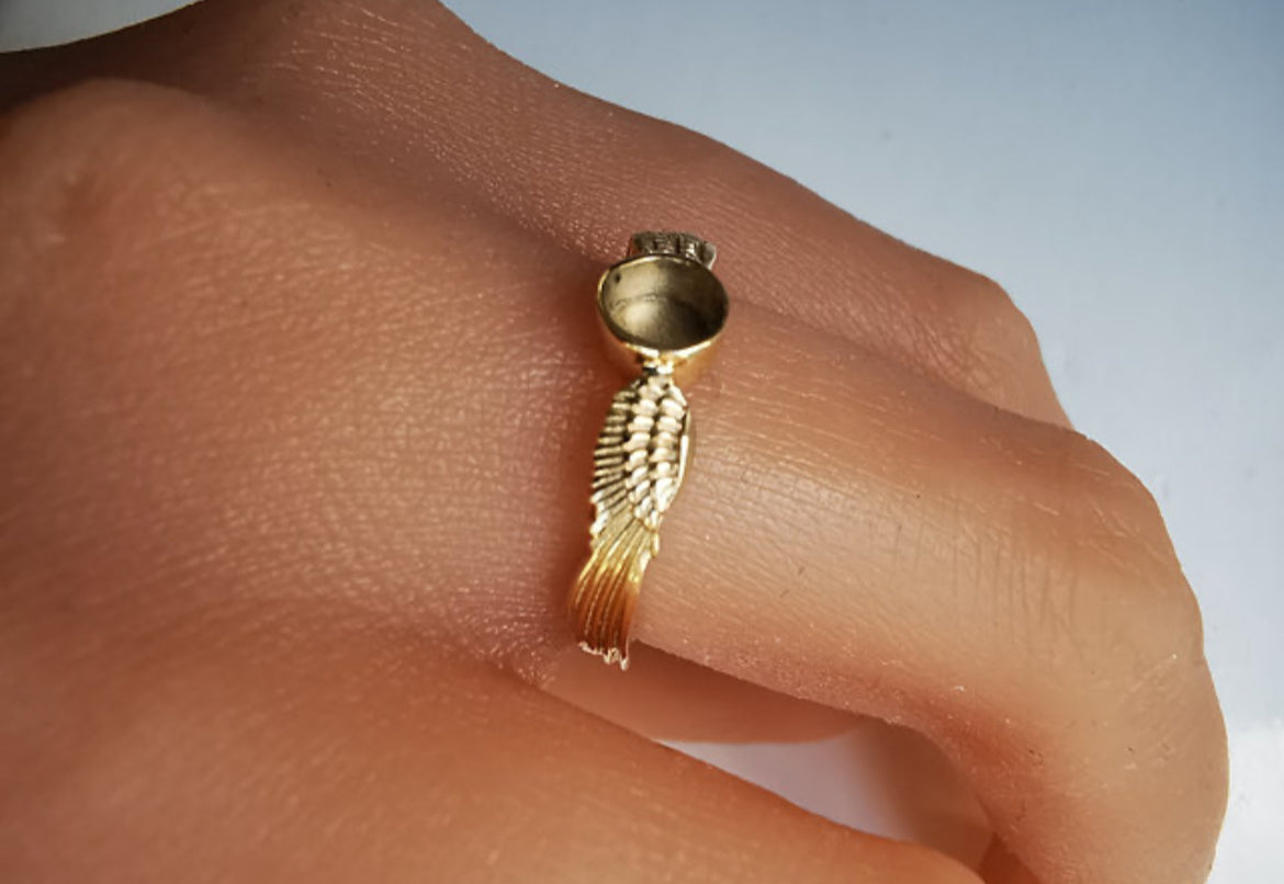 9k Solid Gold Angel Wing Ring (Round)