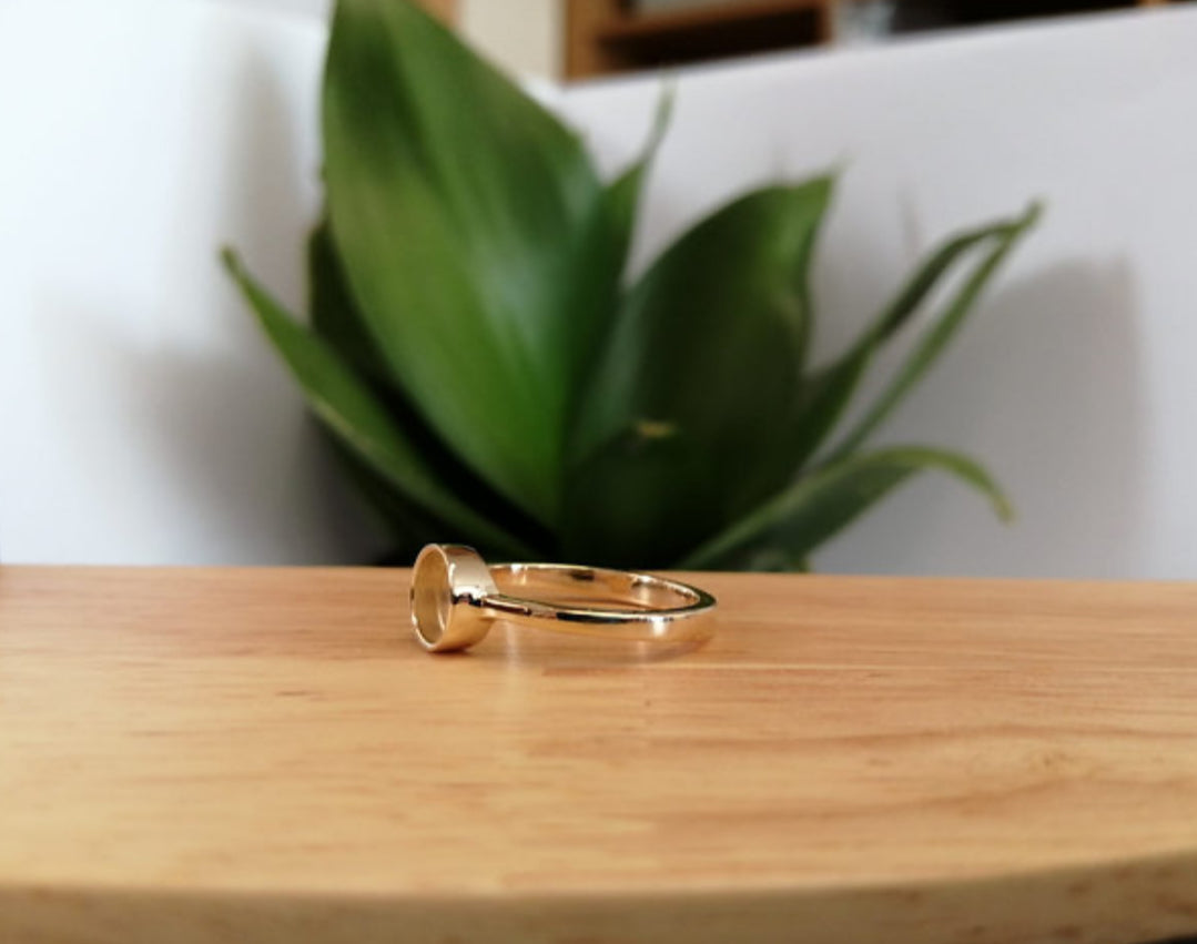 9k Solid Gold Round Bezel Ring