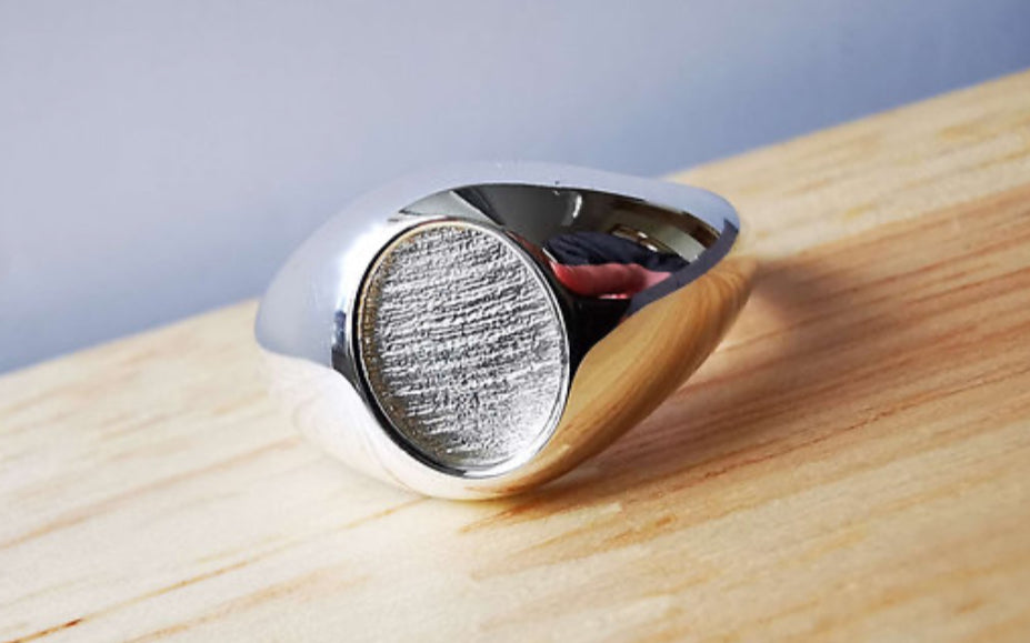 Men's Oval Signet Ring